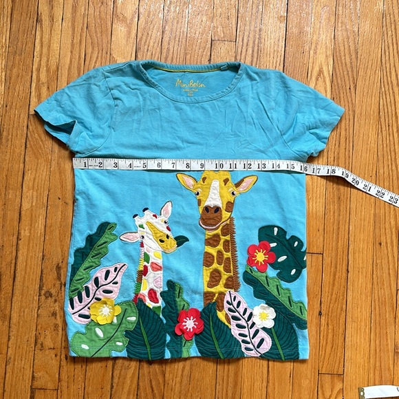 Mini Boden lovely top with 3 D flowers 11-12 - Picture 4 of 6
